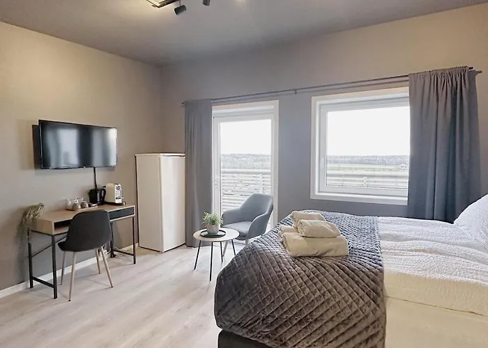 Hotel E18rom 3*